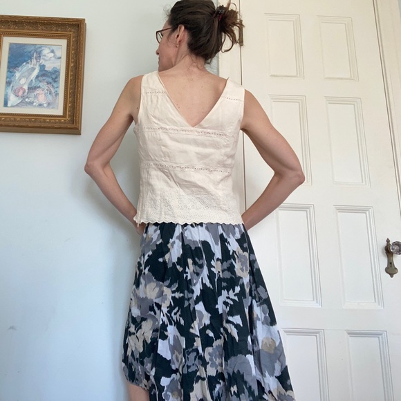 Adrianna Papéll linen top with V back size 10 - Picture 2 of 6